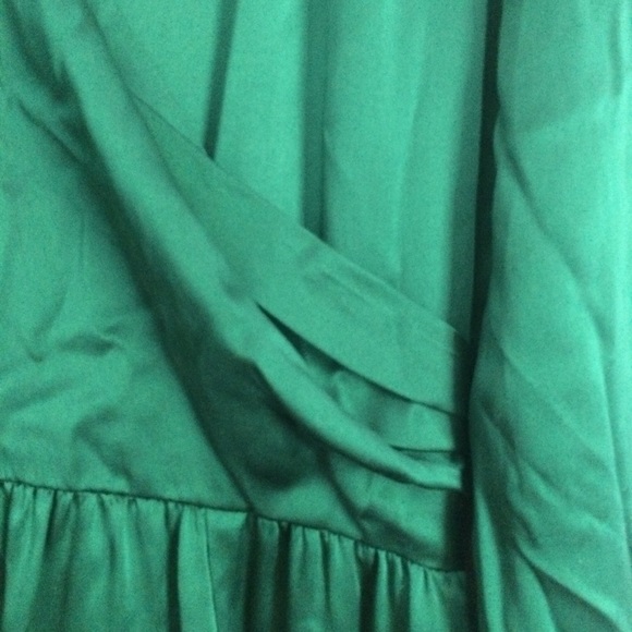 Vintage Emerald 100% Silk Dress - Picture 2 of 7